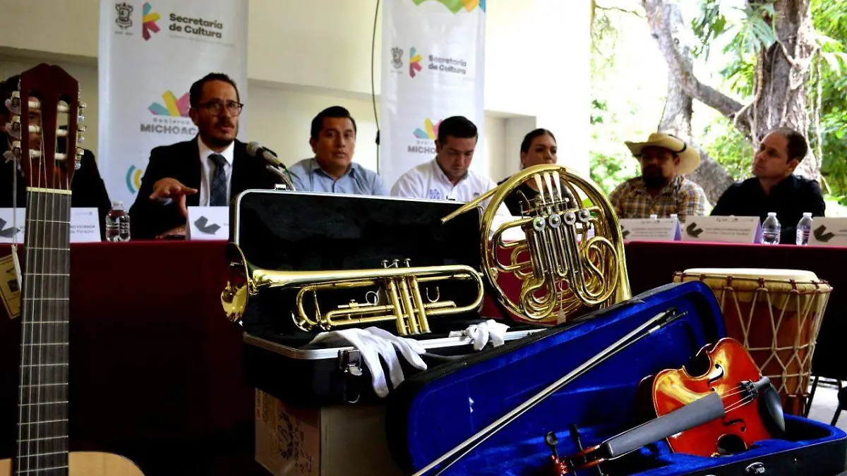 ESCUELAS TRADICIONALES  4